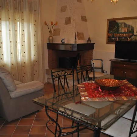 Dimora Specchia Nyaraló *